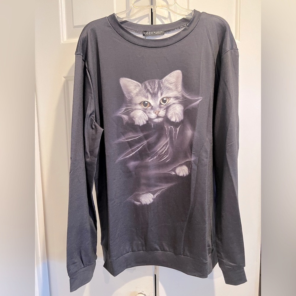 NWT : COZY / Cat 🐱 In Your Pocket / on a Long Sleeve Black Shirt